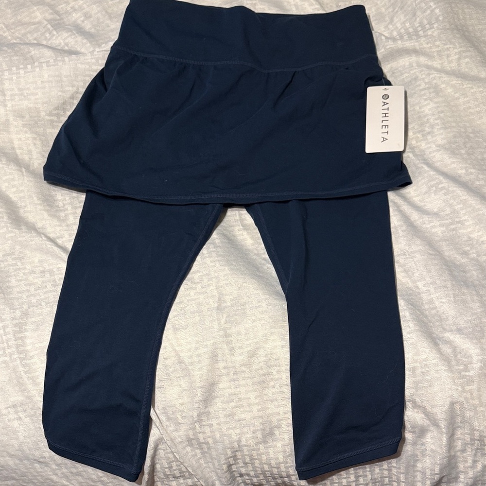 NWT Athleta Skirted Skort Capri  Leggings Yoga Blue Women’s Large